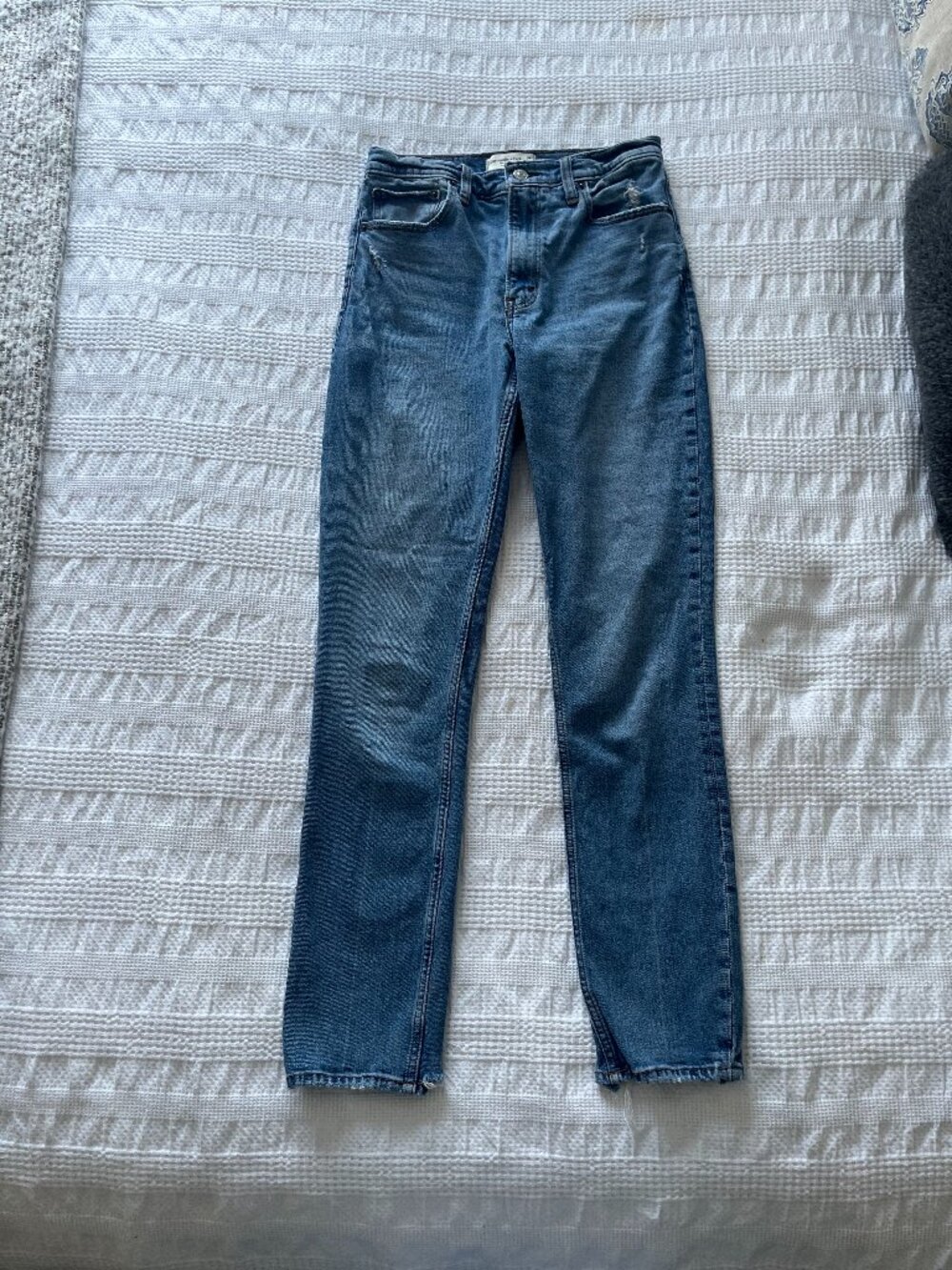 Abercrombie & Fitch High Rise Slim Straight Jeans Size 28 Light Wash Distressed